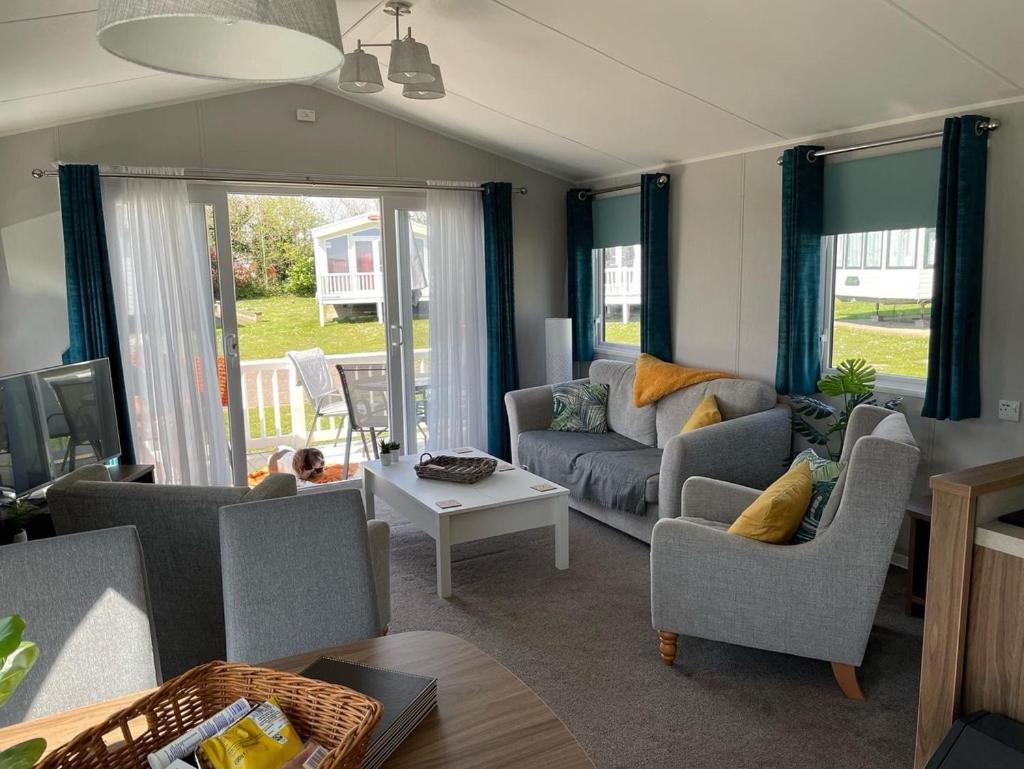 6 Berth Comfy Homely Caravan, Dog Friendly Belton with Browston Exterior foto