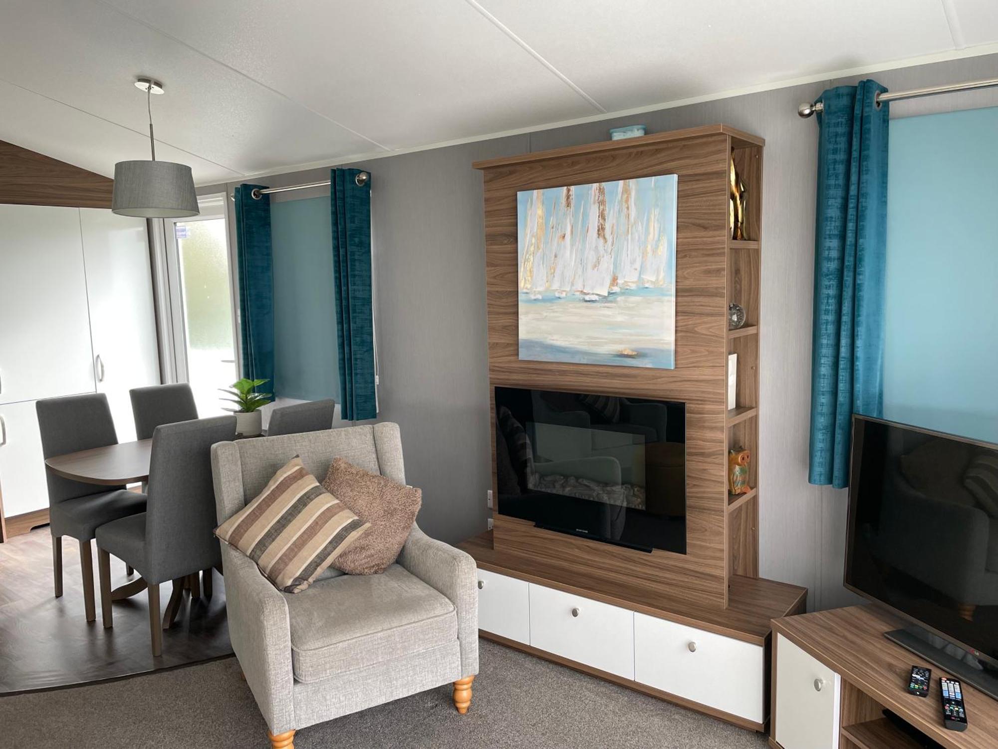 6 Berth Comfy Homely Caravan, Dog Friendly Belton with Browston Exterior foto